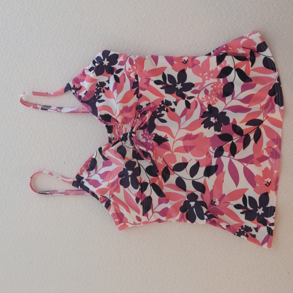 Floral tankini swim top size 8
